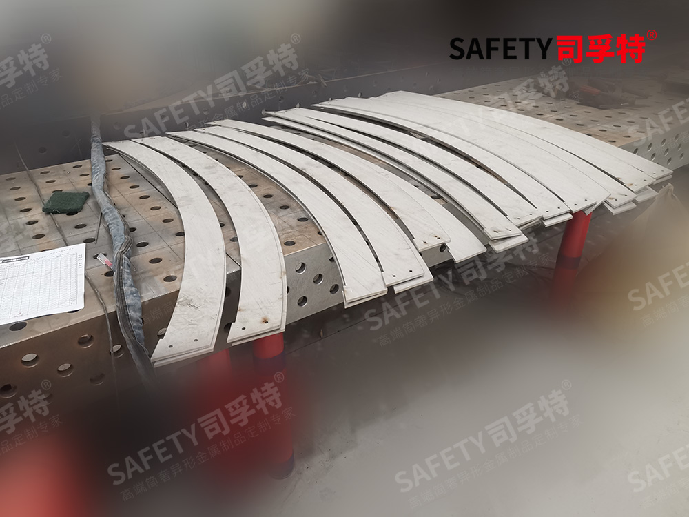 司孚特專業不銹鋼護欄立柱、不銹鋼駁接、玻璃夾具、不銹鋼精致鋼圓管方管生產廠家(圖4) 1 (5).jpg