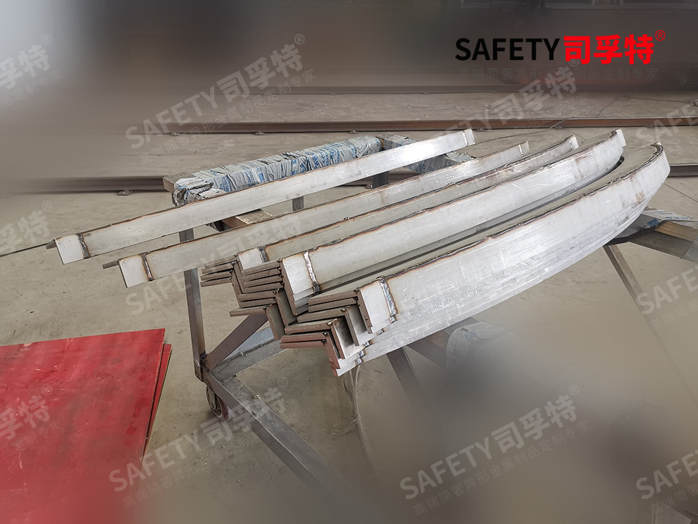 司孚特專業不銹鋼護欄立柱、不銹鋼駁接、玻璃夾具、不銹鋼精致鋼圓管方管生產廠家(圖6) 1 (8).jpg