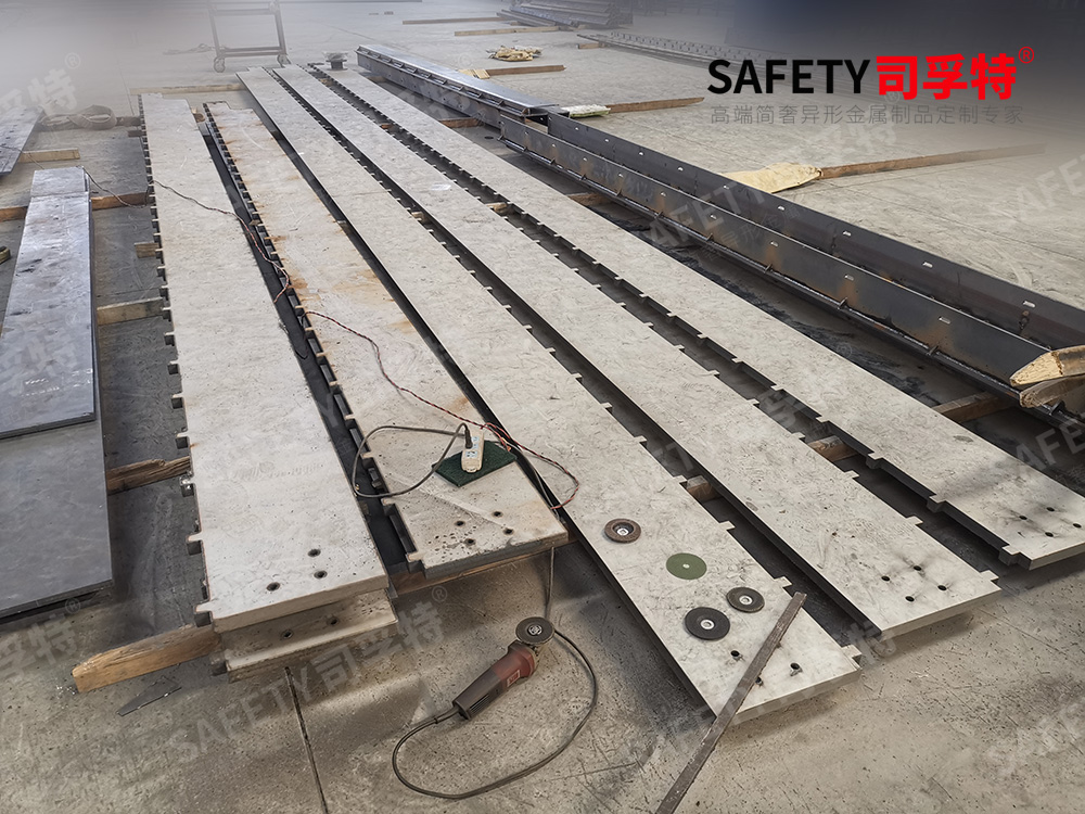 司孚特不銹鋼立柱點(diǎn)支式幕墻構(gòu)件、不銹鋼井蓋、304系列、316系列、321系列、310S、309S不銹鋼支持定制精制鋼外墻裝飾五金(圖4) IMG_20240101_140834.jpg