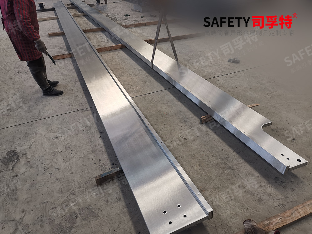 司孚特不銹鋼立柱點(diǎn)支式幕墻構(gòu)件、不銹鋼井蓋、304系列、316系列、321系列、310S、309S不銹鋼支持定制精制鋼外墻裝飾五金(圖11) IMG_20231205_131633.jpg