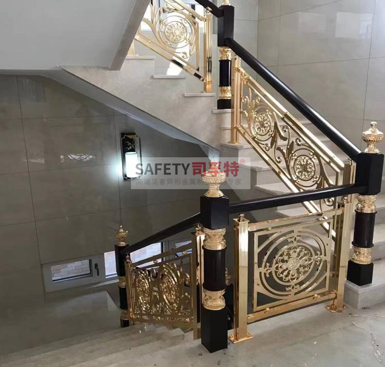 銅藝雕刻欄桿扶手，輕奢時尚，溫馨典雅(圖1)