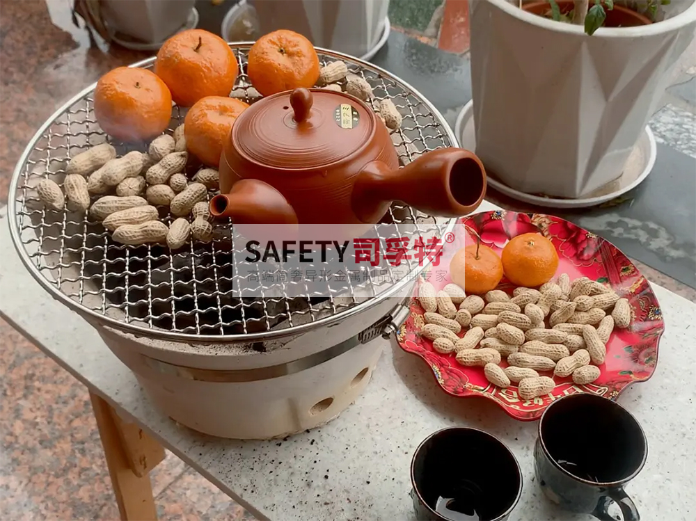 經(jīng)典永不過時,“圍爐煮茶”掀起新式社交風「司孚特圍爐茶桌」(圖2) 經(jīng)典永不過時,“圍爐煮茶”掀起新式社交風「司孚特圍爐茶桌」(圖2)